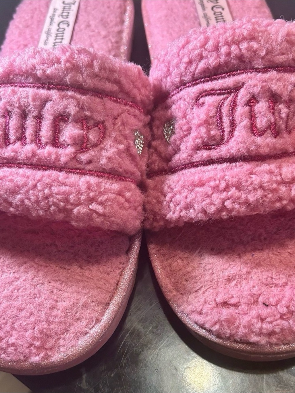 Juicy Couture Sherpa Pink Slide Slippers with Embroidered Logo - Picture 2 of 9
